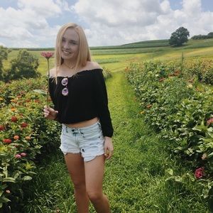 Meet your Posher, Molly